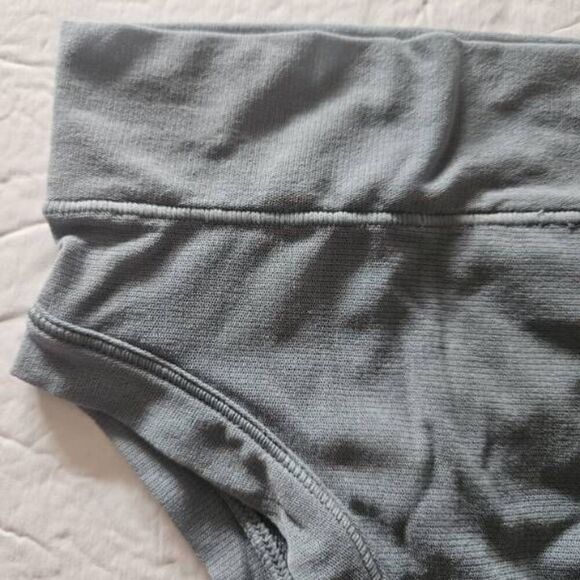 SKIMS HI CUT PANTY NWT - Picture 2 of 8